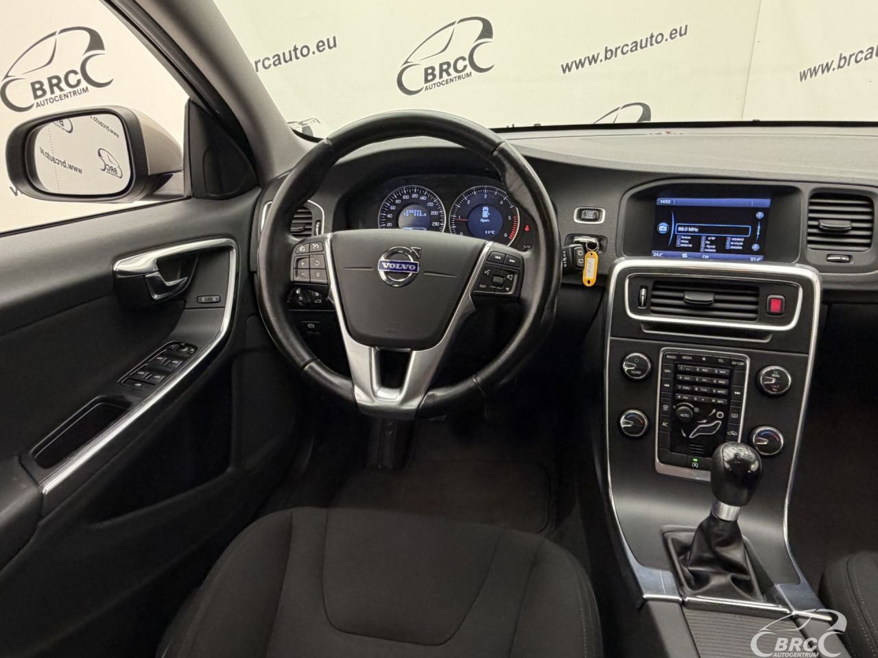 Volvo V60 | 12