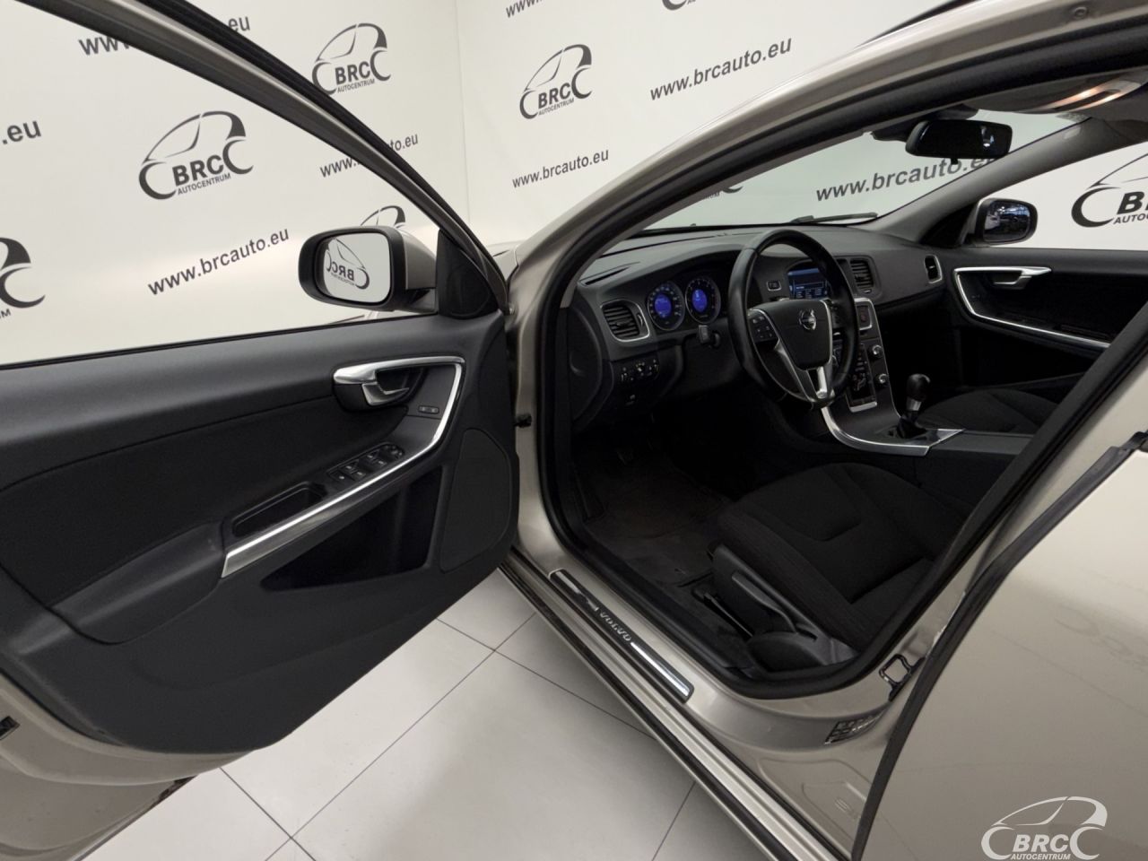 Volvo V60 | 17