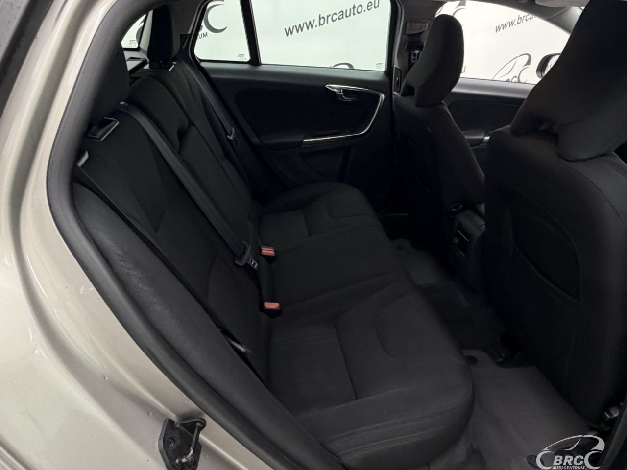 Volvo V60 | 9