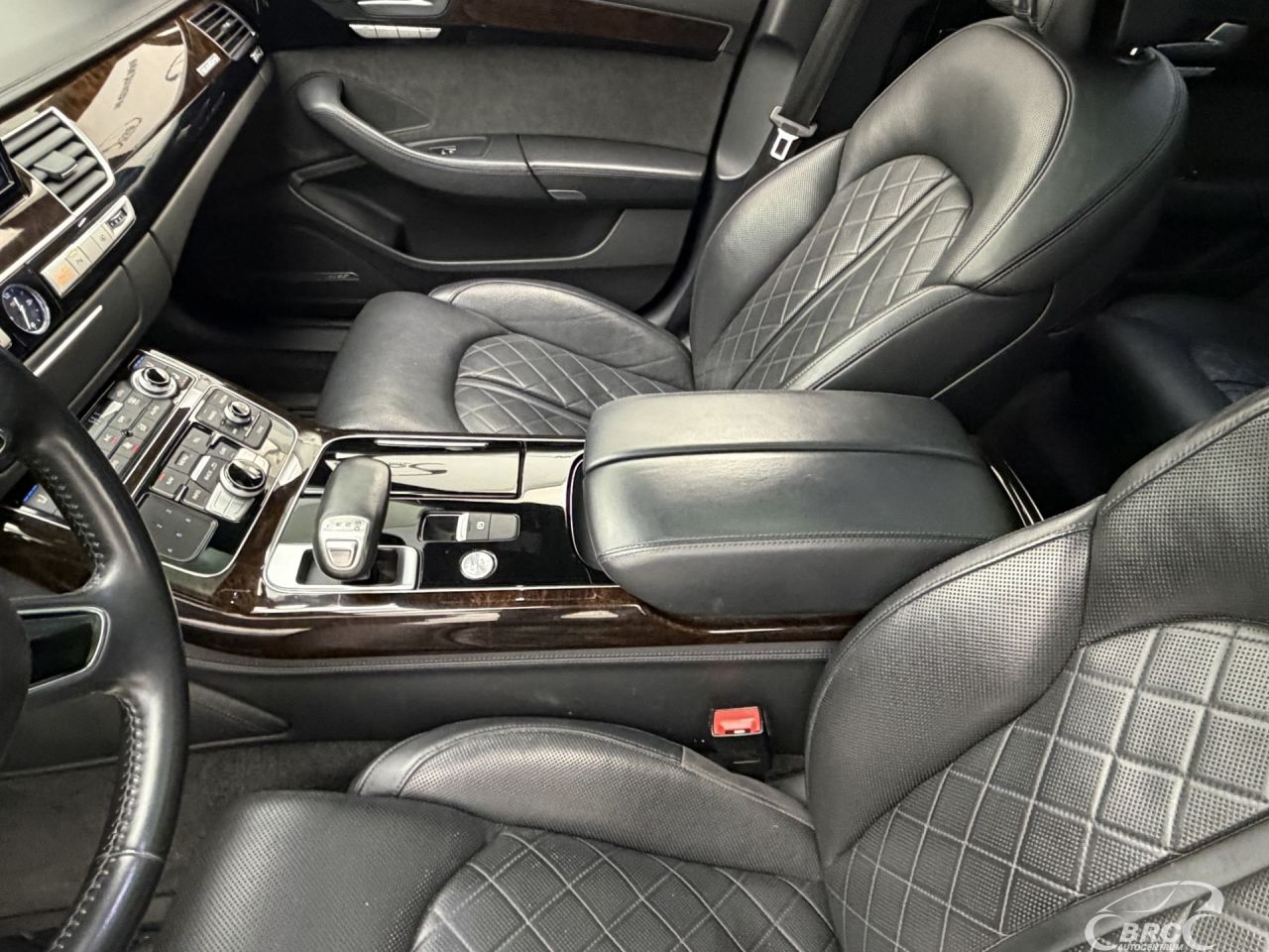 Audi A8 | 27