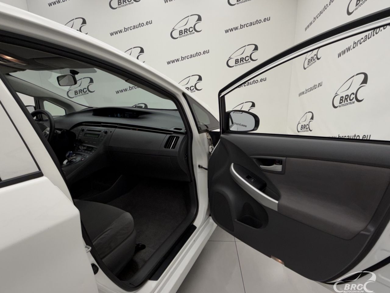 Toyota Prius | 7