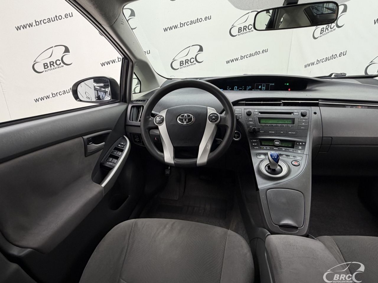 Toyota Prius | 11