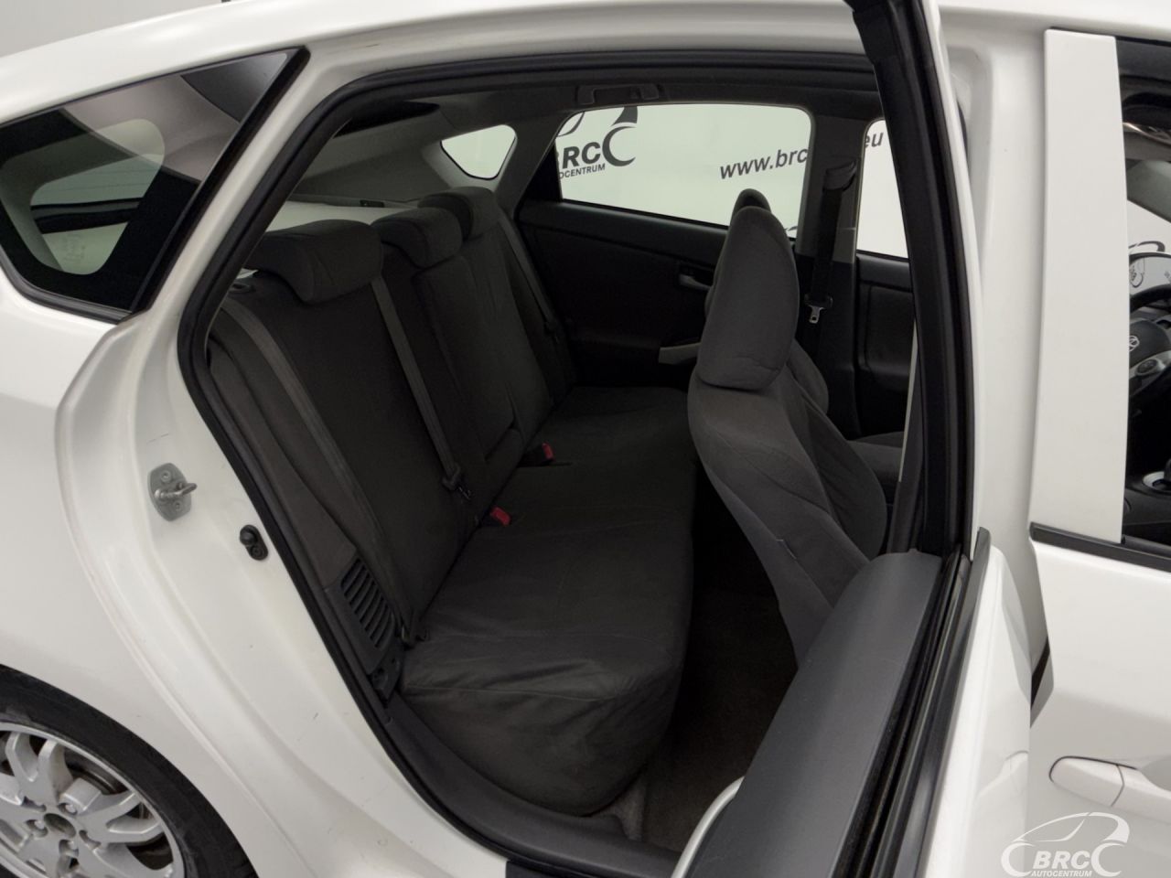Toyota Prius | 10