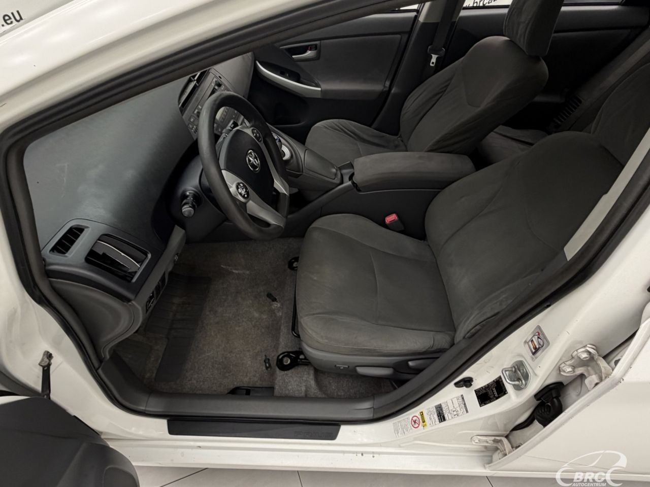 Toyota Prius | 18