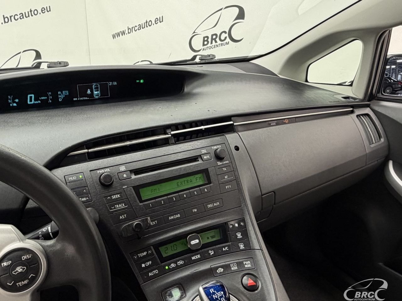 Toyota Prius | 24