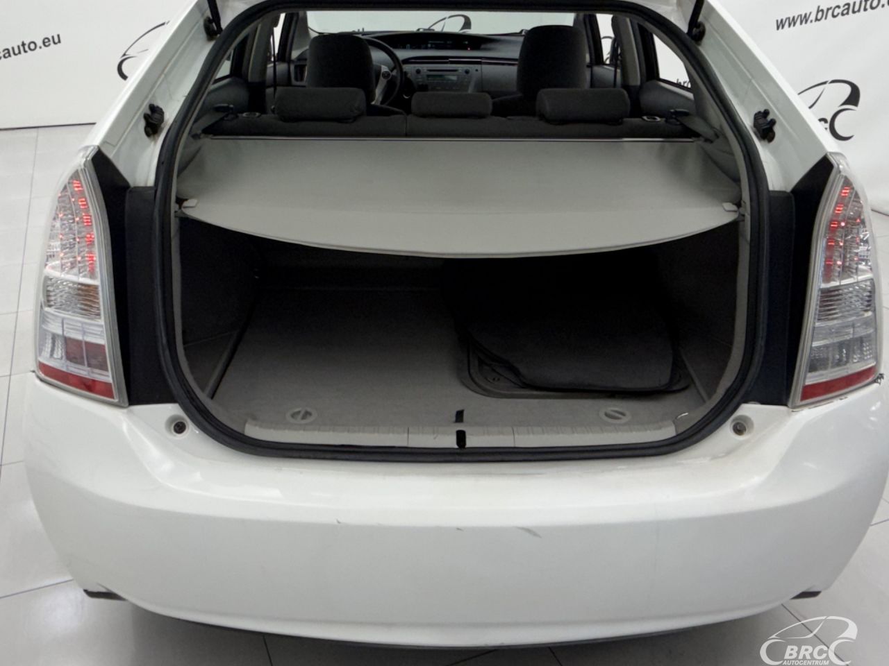 Toyota Prius | 33