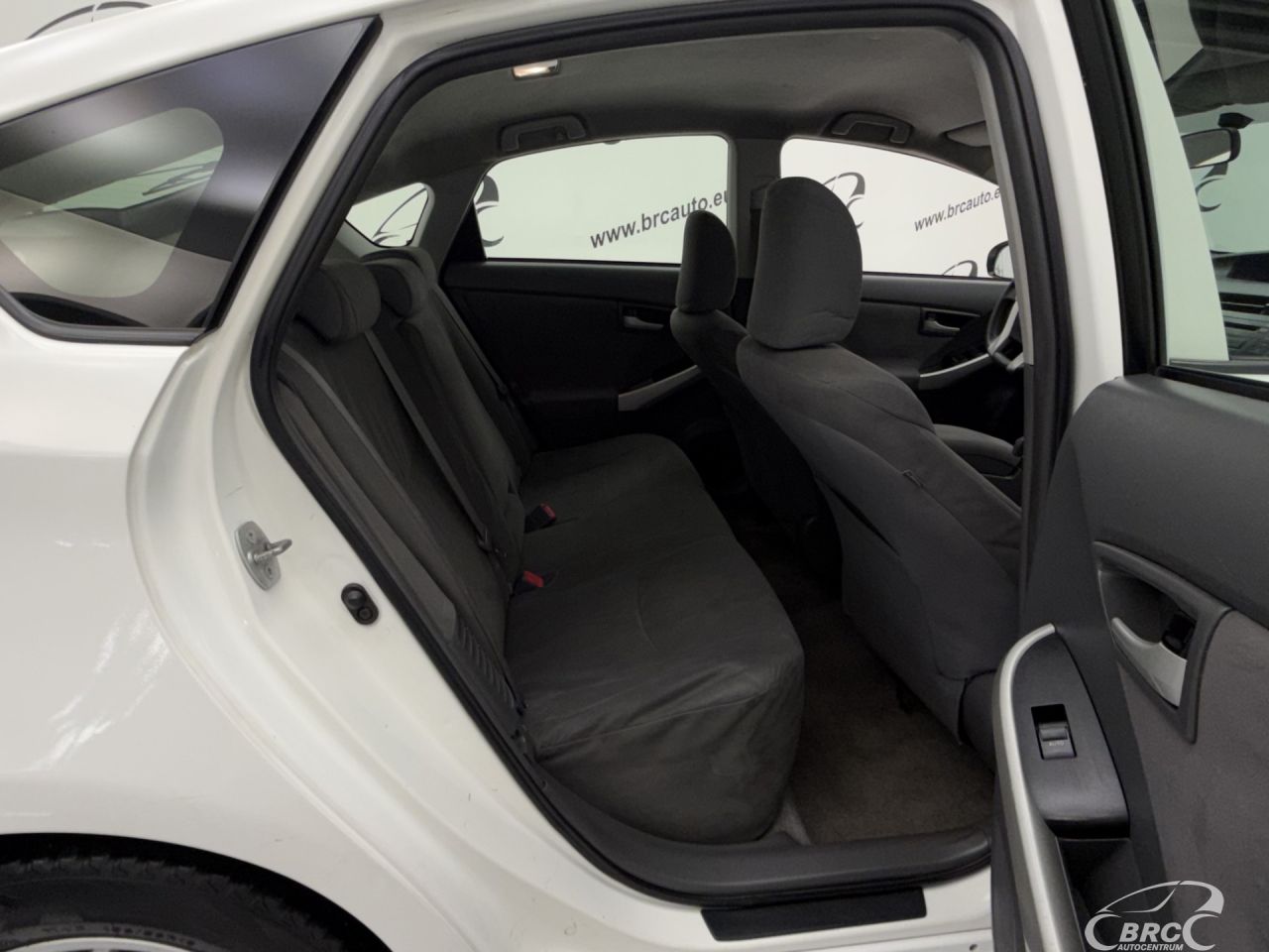 Toyota Prius | 8