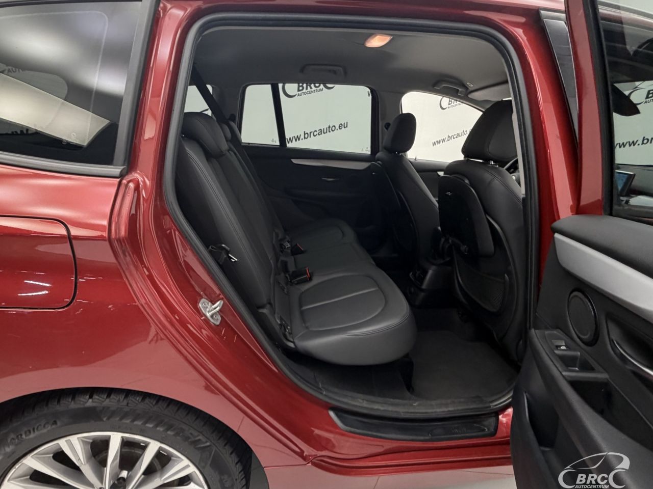 BMW 218 | 8