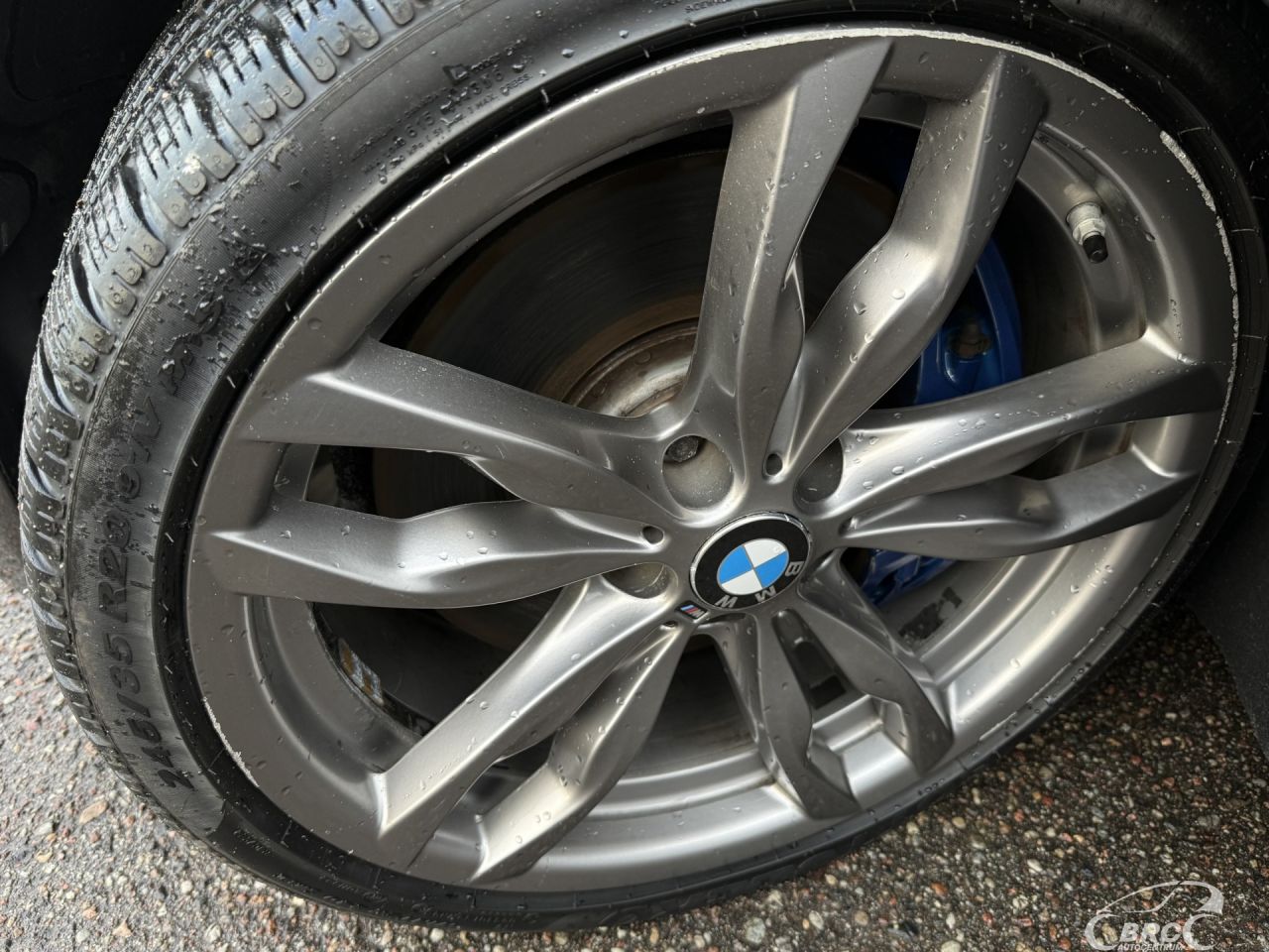BMW M550 | 40