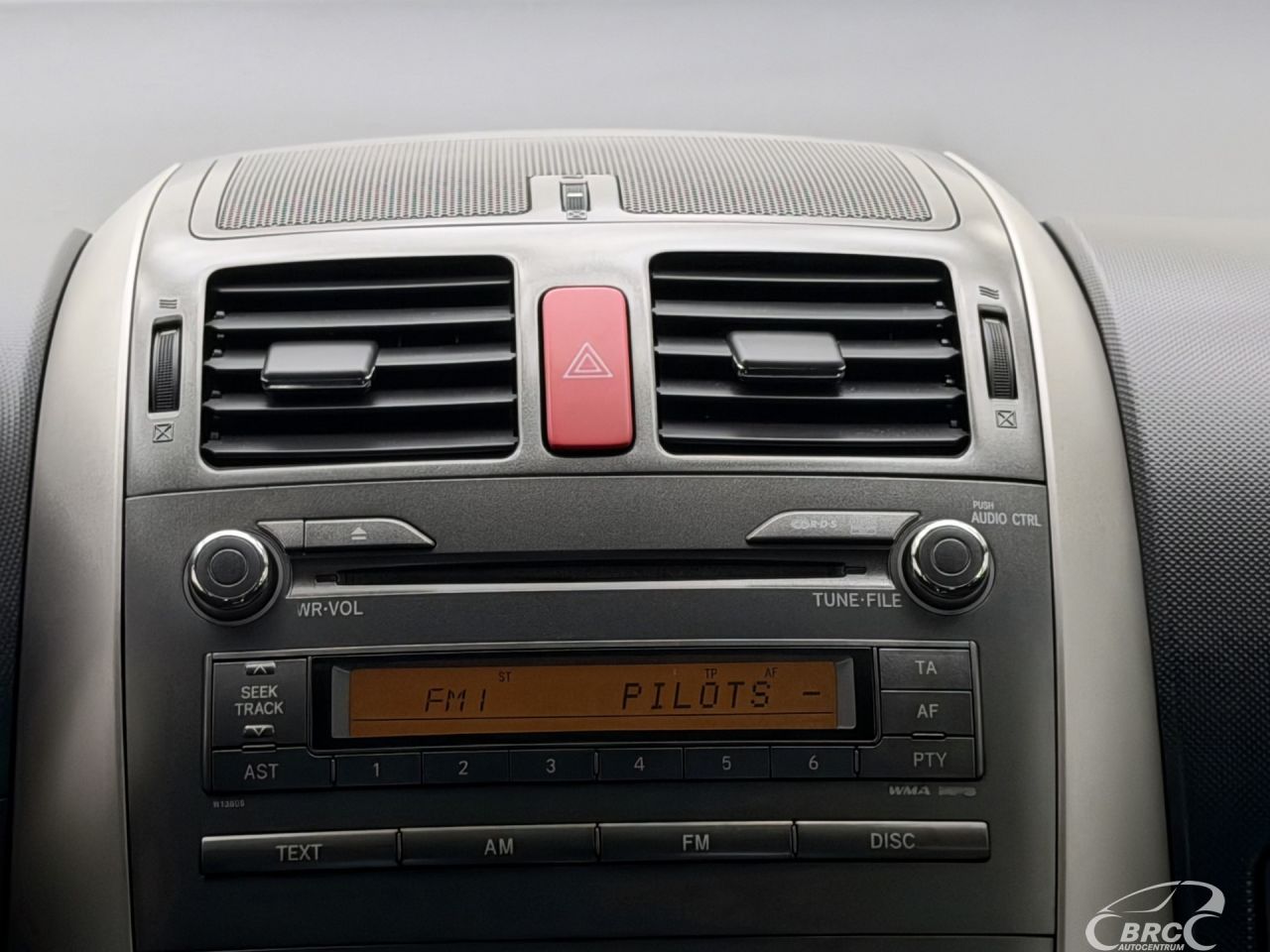 Toyota Auris | 14