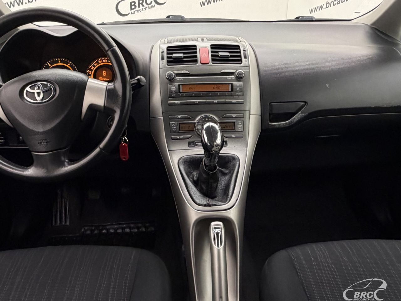 Toyota Auris | 13