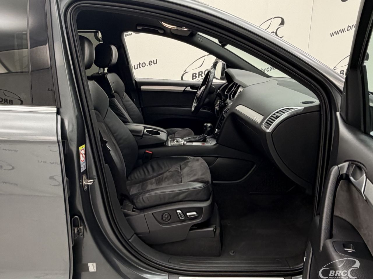 Audi Q7 | 3