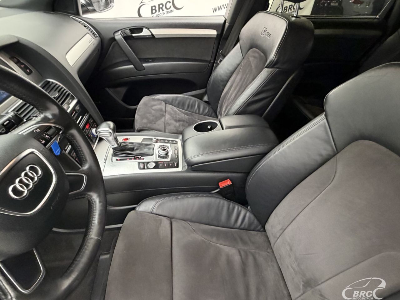 Audi Q7 | 26