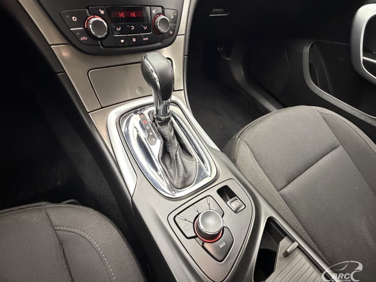 Opel Insignia | 24