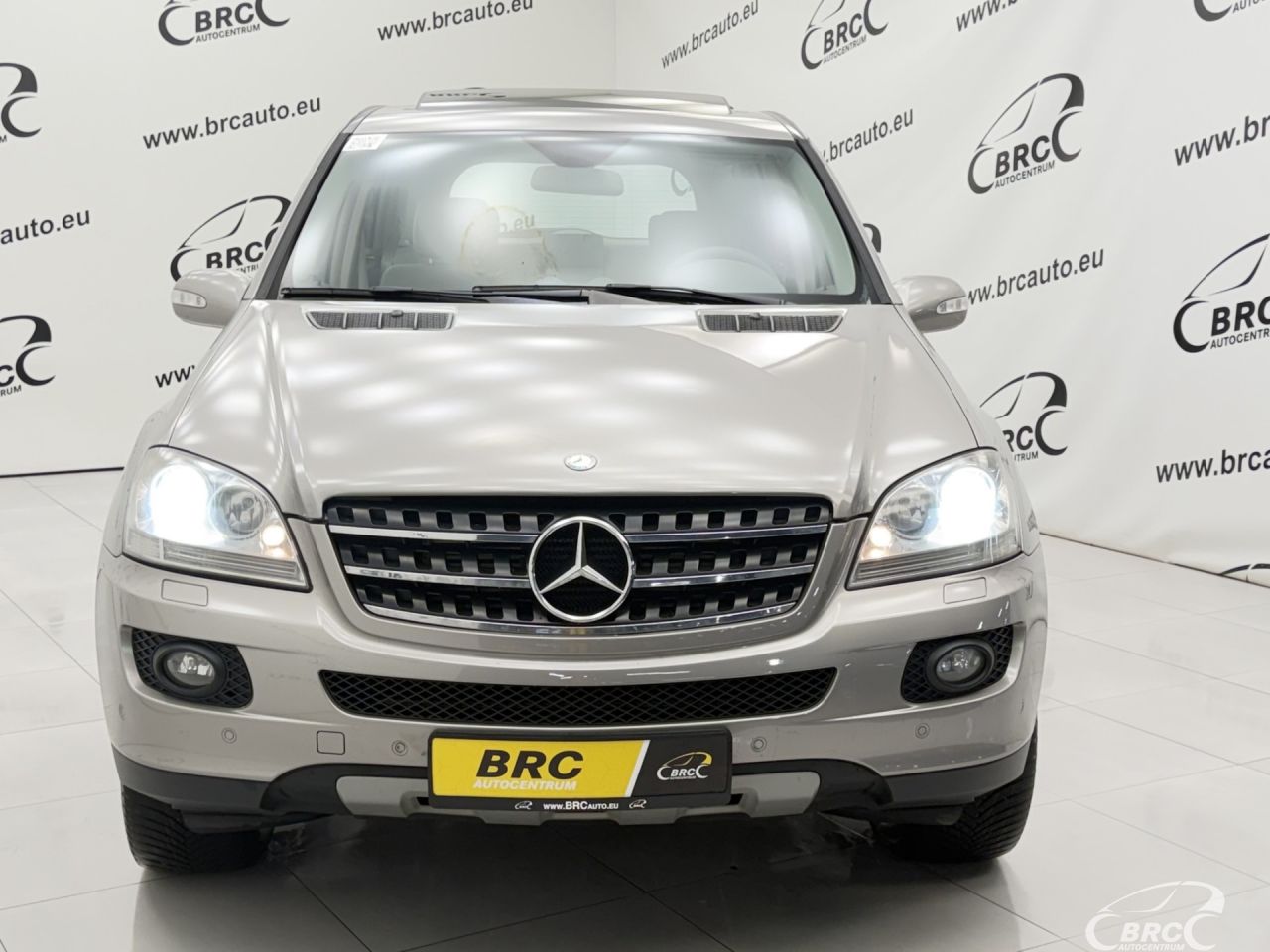 Mercedes-Benz ML320 | 41