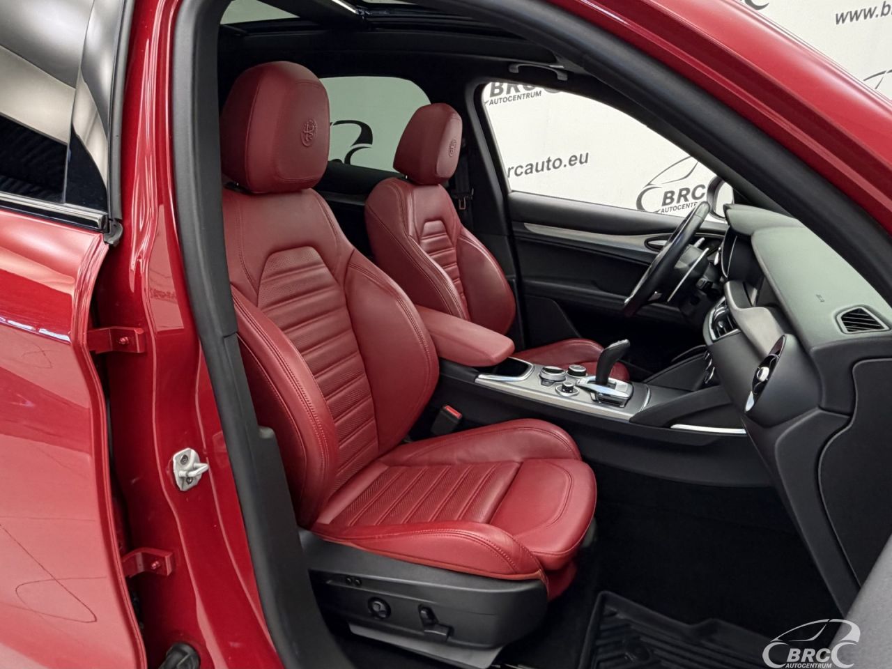 Alfa Romeo Stelvio | 6