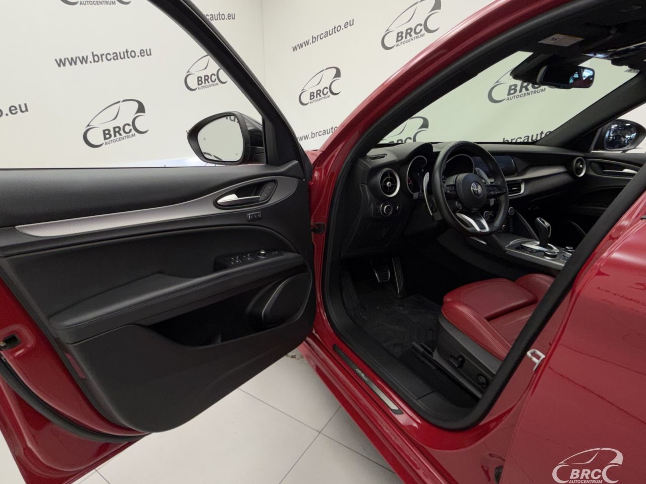 Alfa Romeo Stelvio | 21