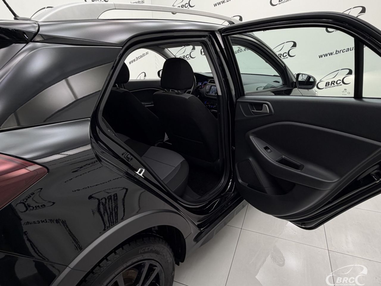 Hyundai i20 | 11