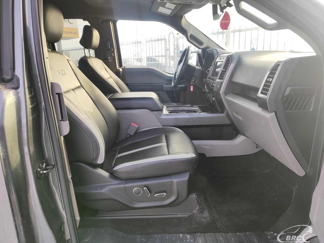 Ford F-150 | 6