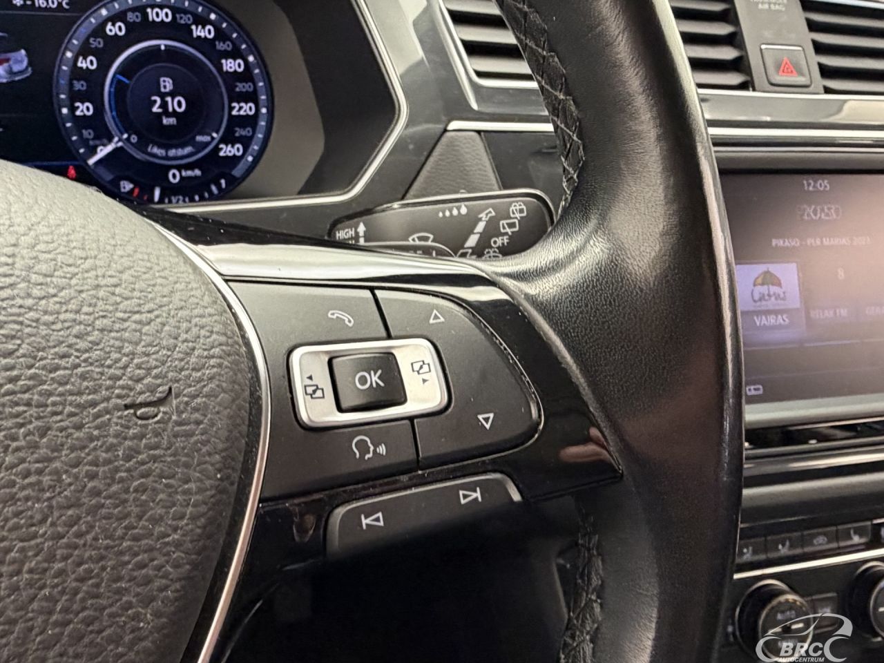 Volkswagen Tiguan | 50