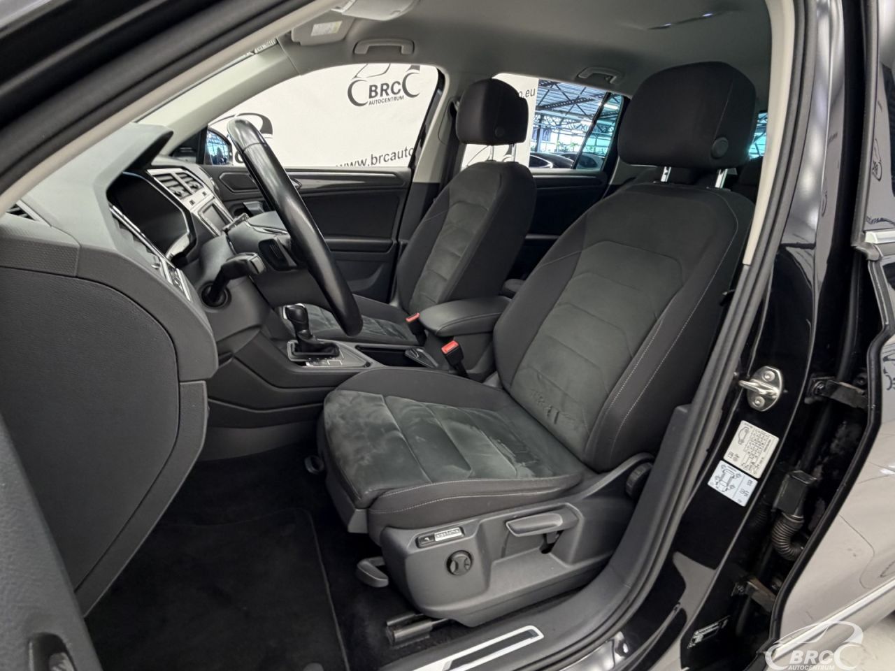 Volkswagen Tiguan | 40