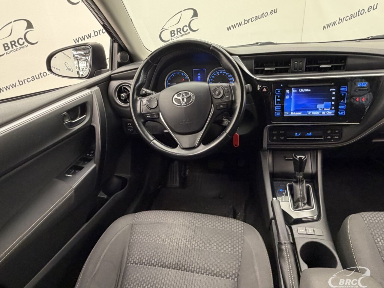 Toyota Corolla | 24