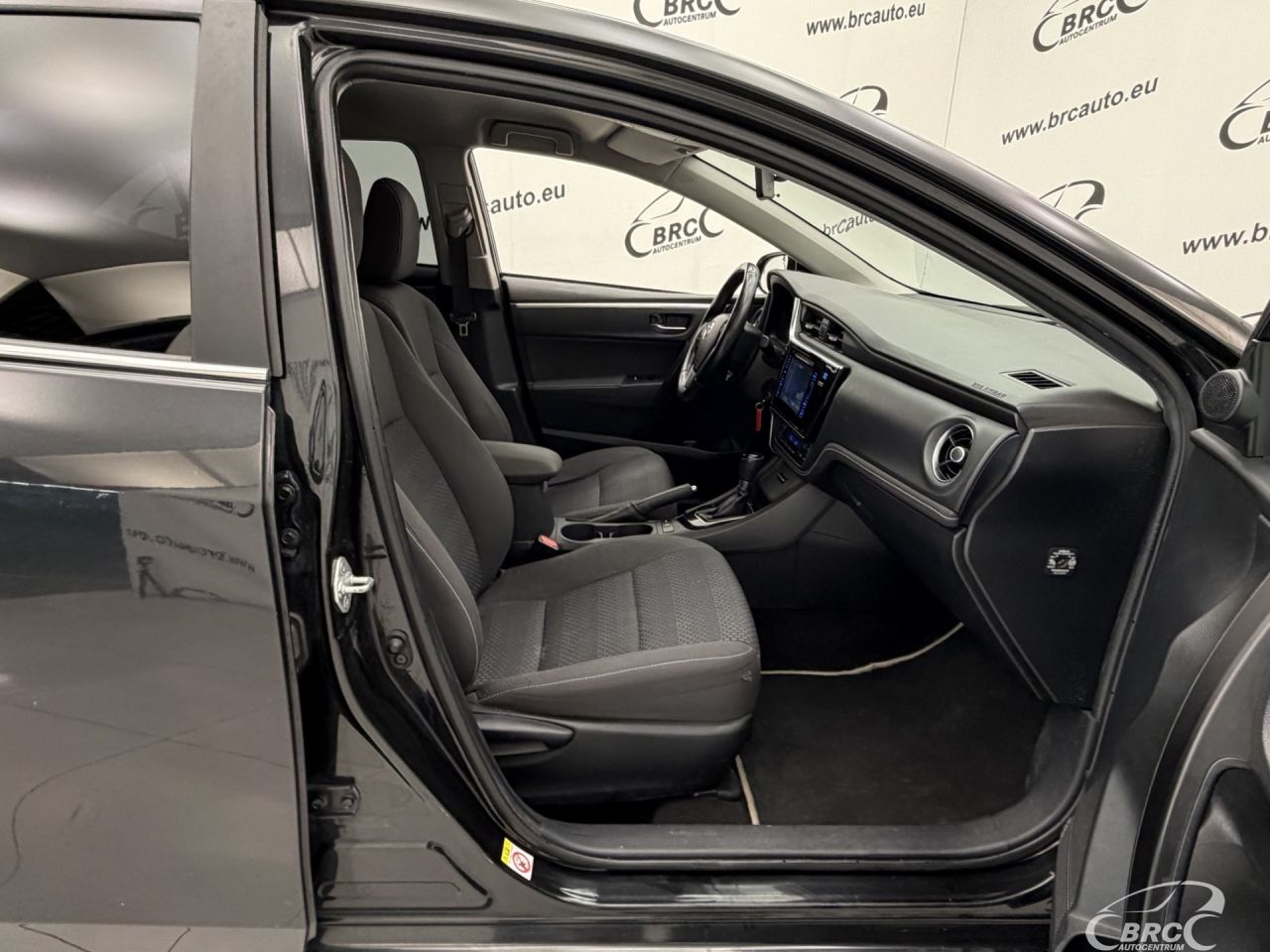 Toyota Corolla | 7