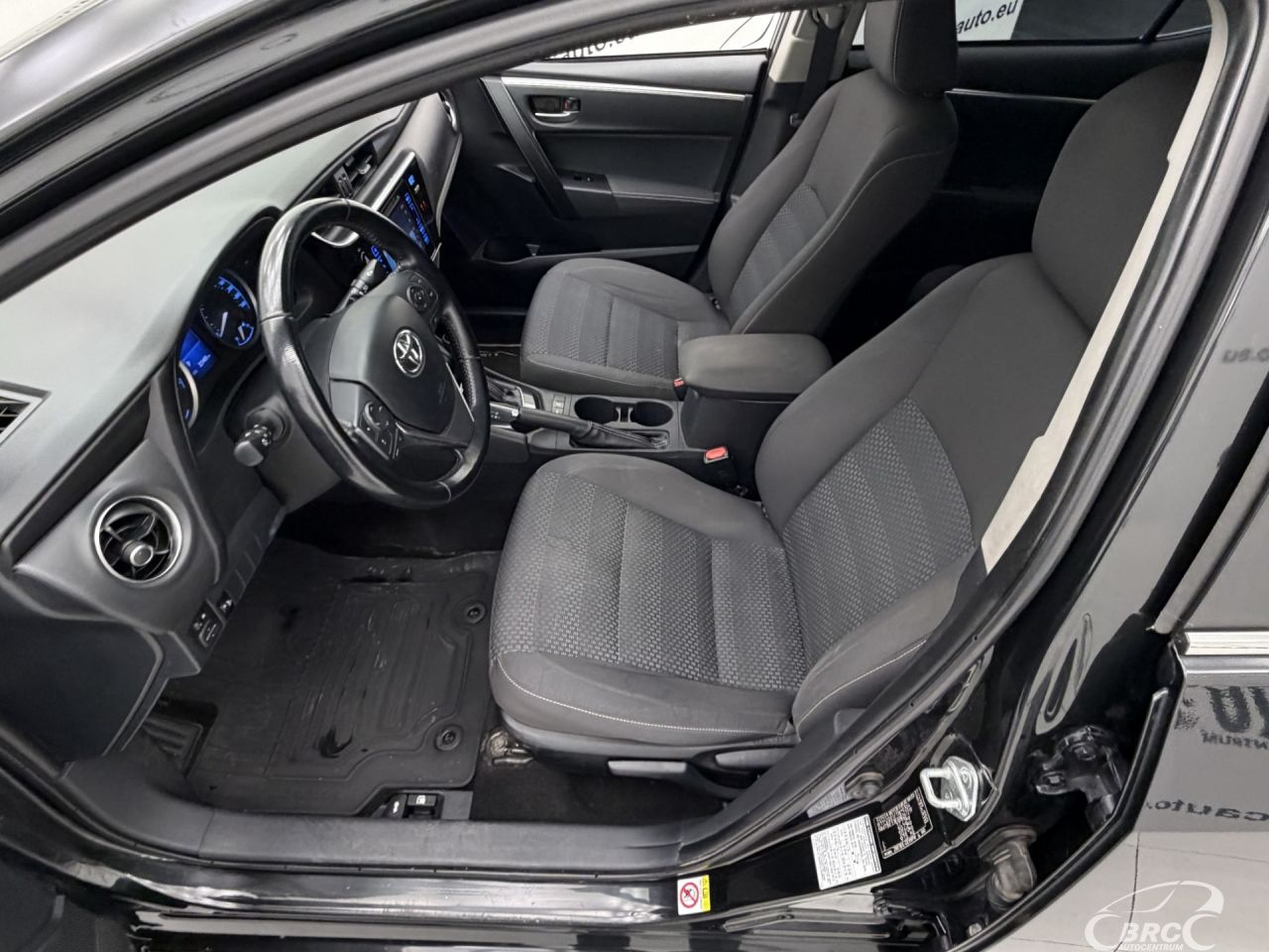 Toyota Corolla | 37