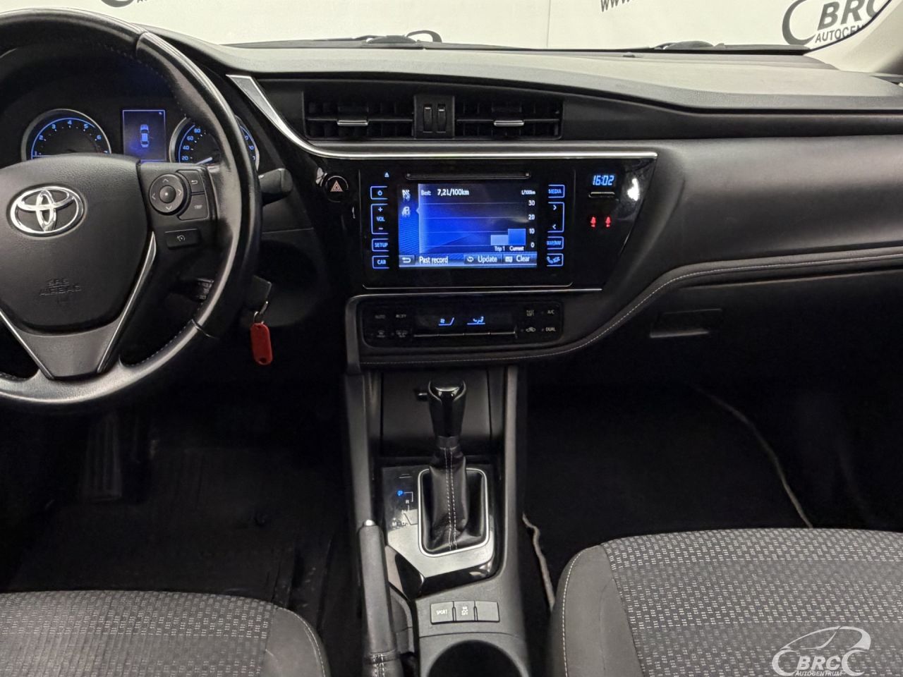 Toyota Corolla | 25