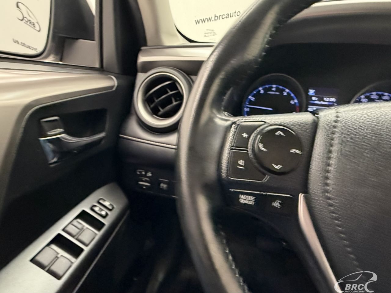 Toyota RAV4 | 28