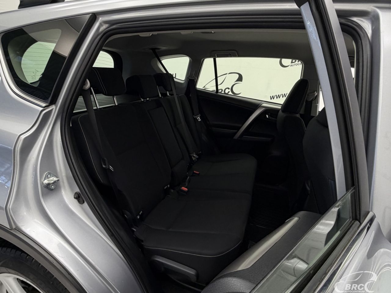 Toyota RAV4 | 10