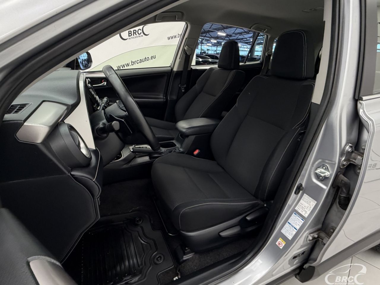 Toyota RAV4 | 40