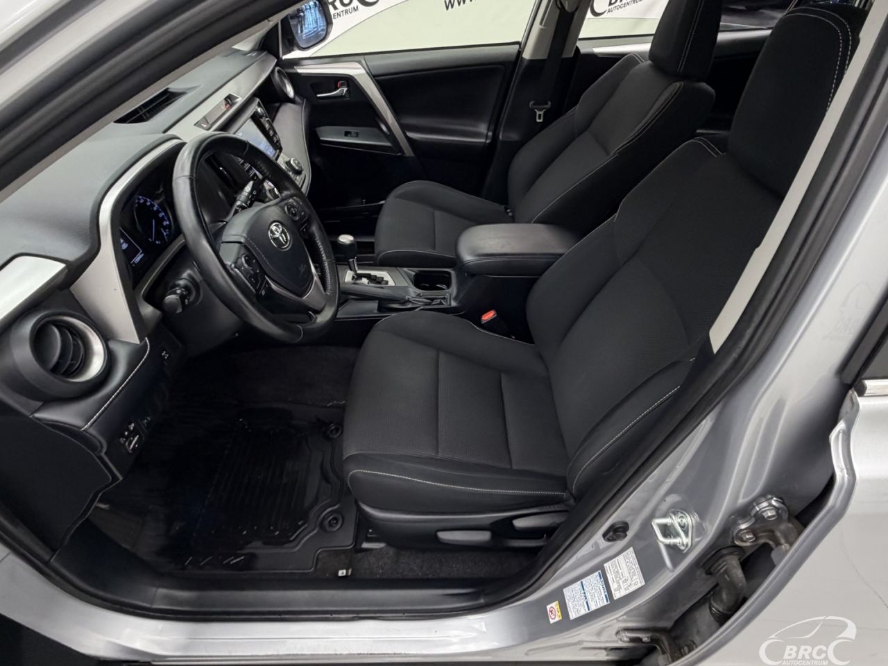 Toyota RAV4 | 19