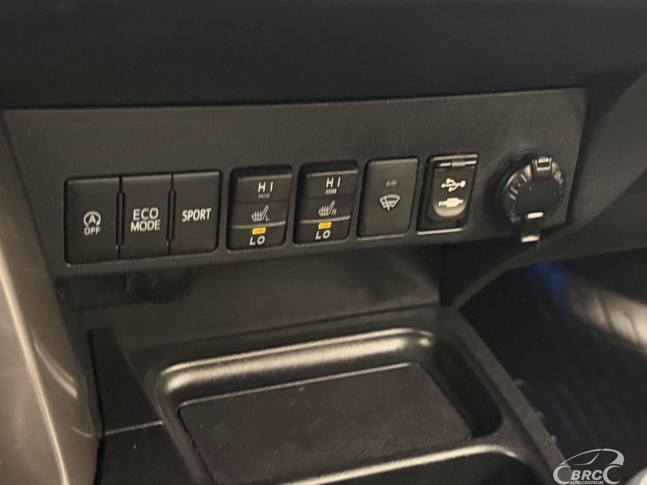 Toyota RAV4 | 24