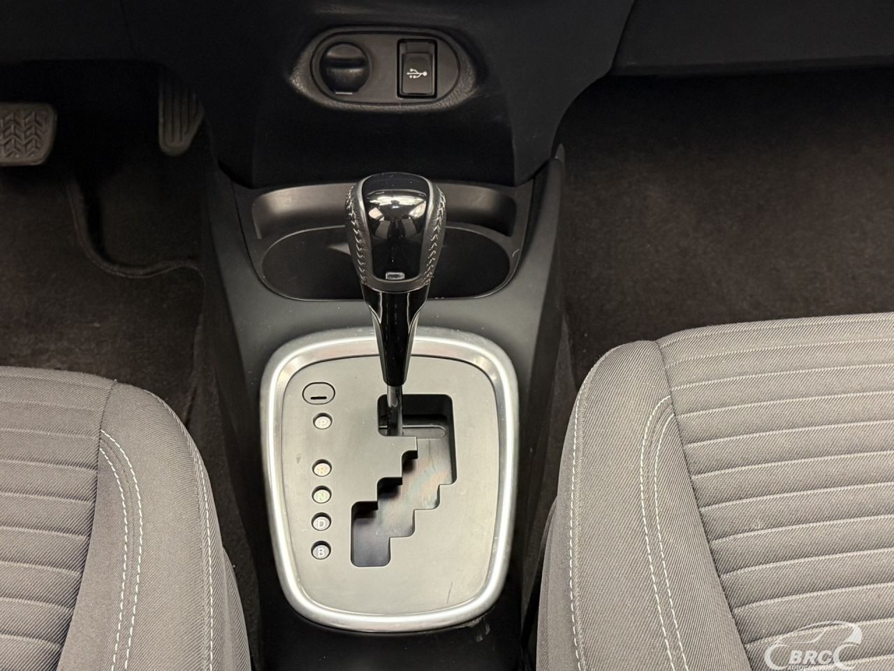 Toyota Yaris | 16