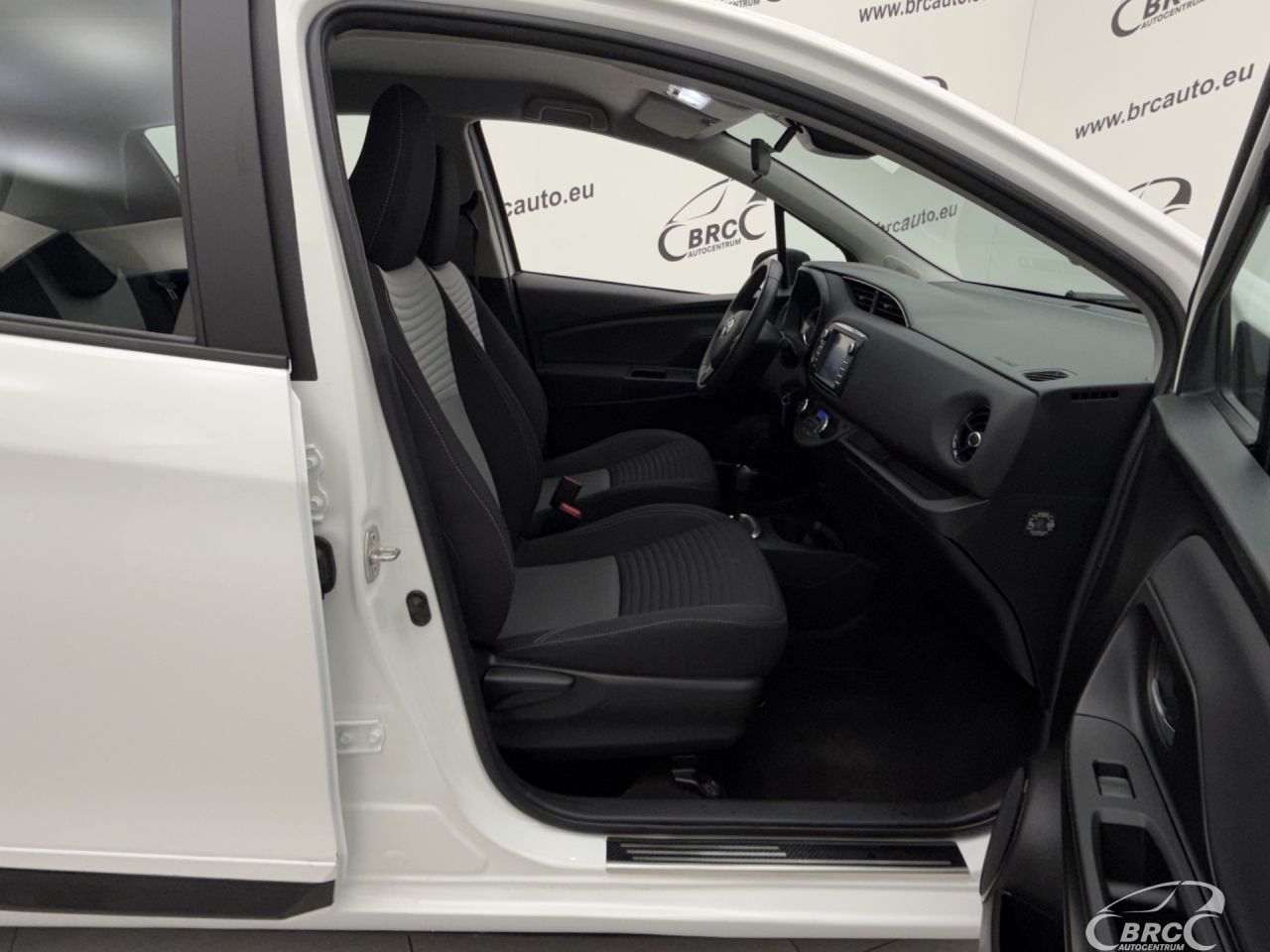 Toyota Yaris | 3