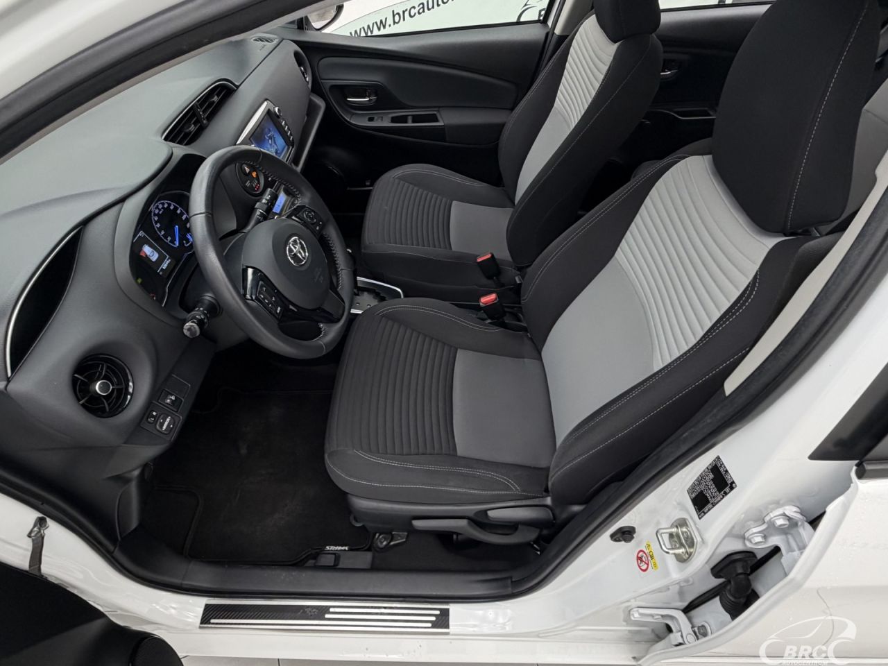 Toyota Yaris | 19