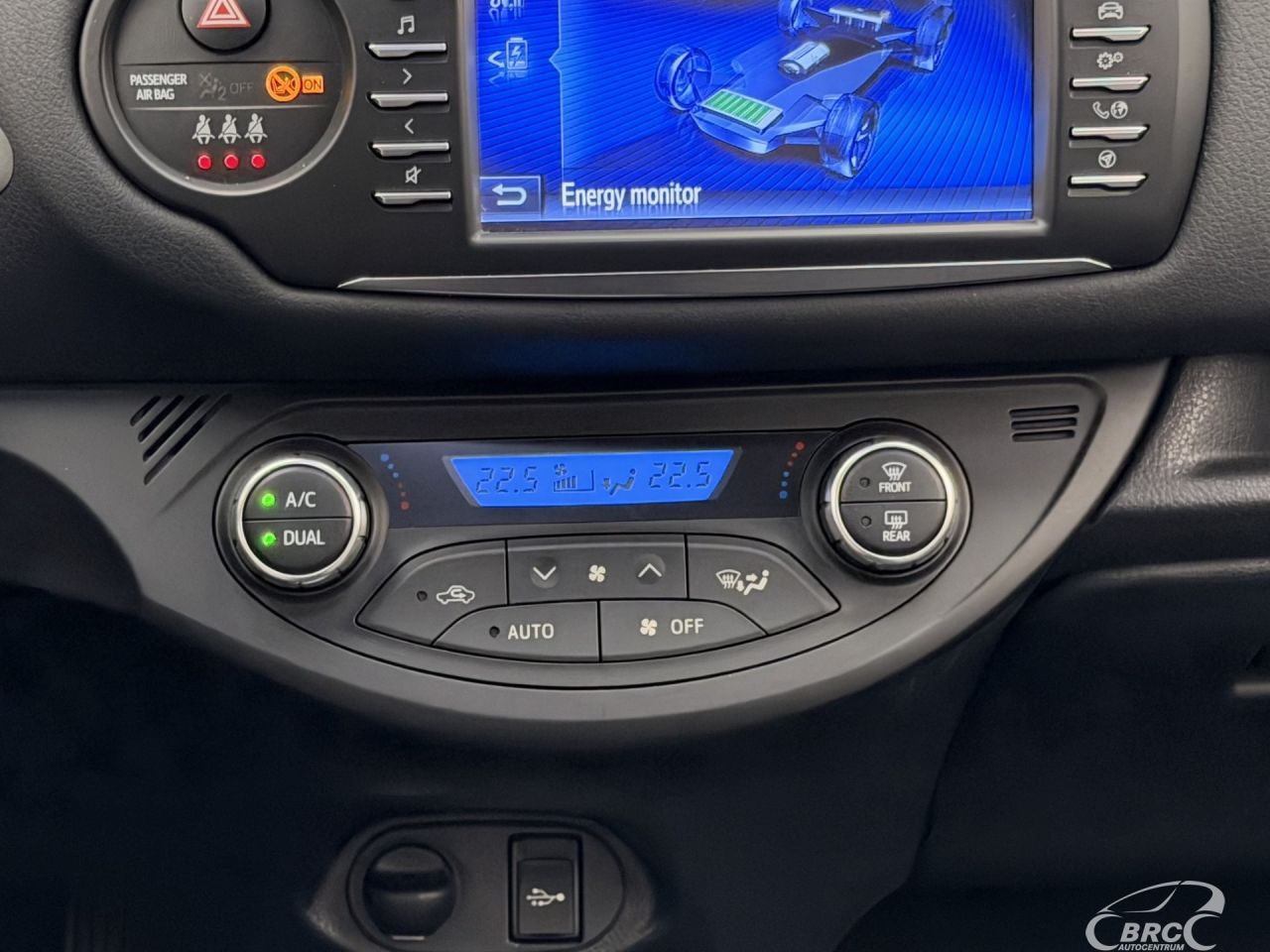 Toyota Yaris | 15