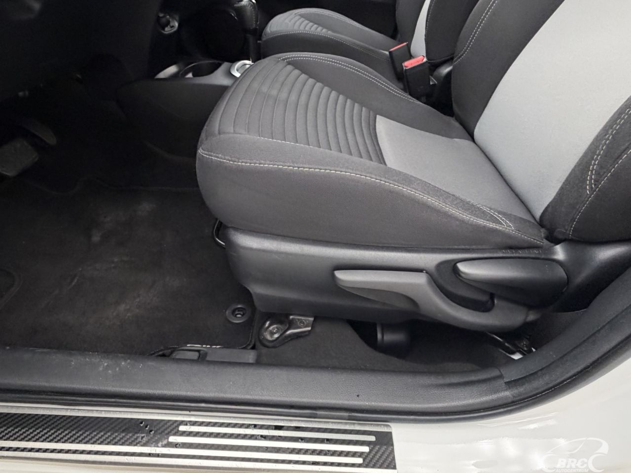 Toyota Yaris | 20