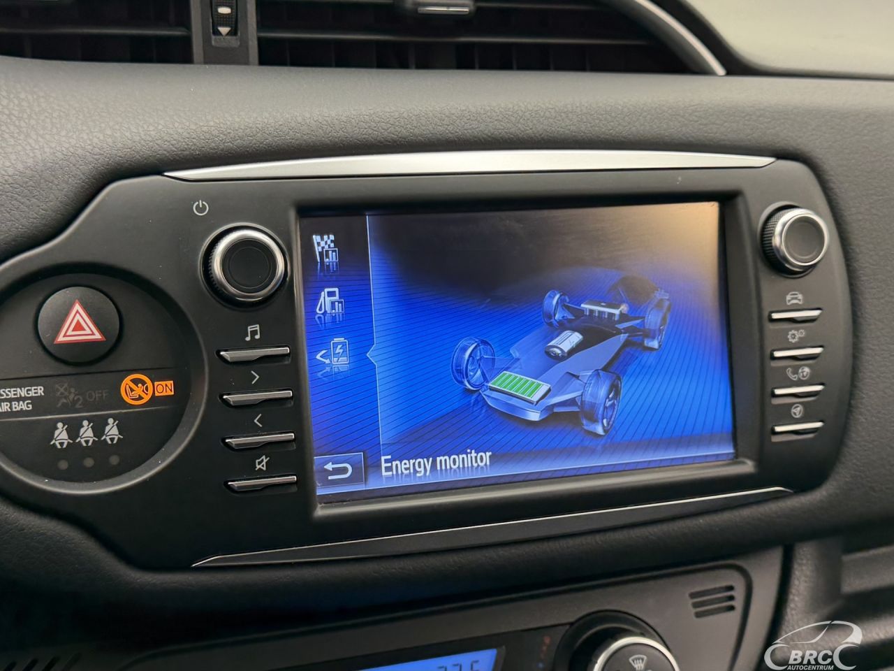 Toyota Yaris | 32