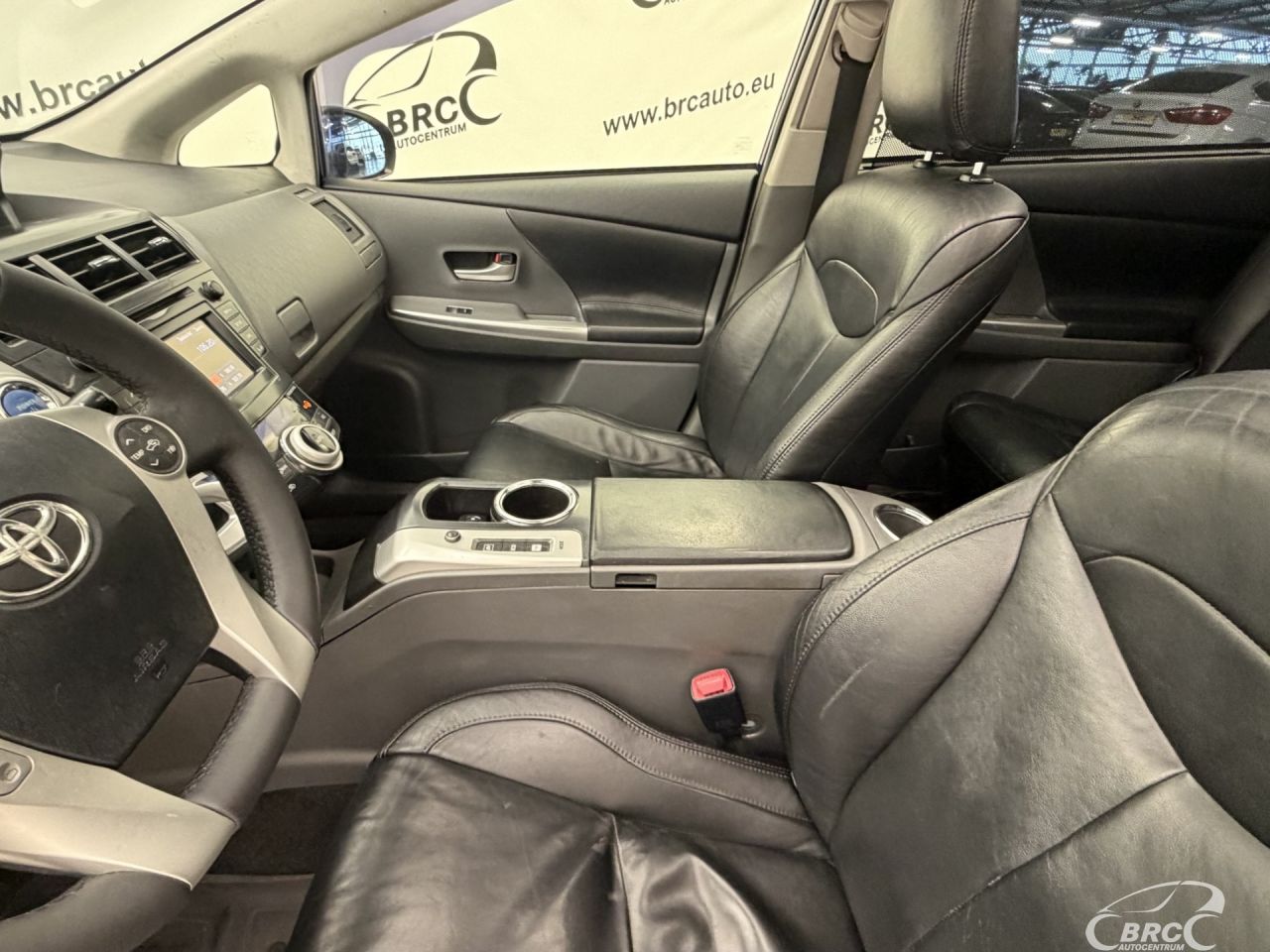 Toyota Prius+ | 23
