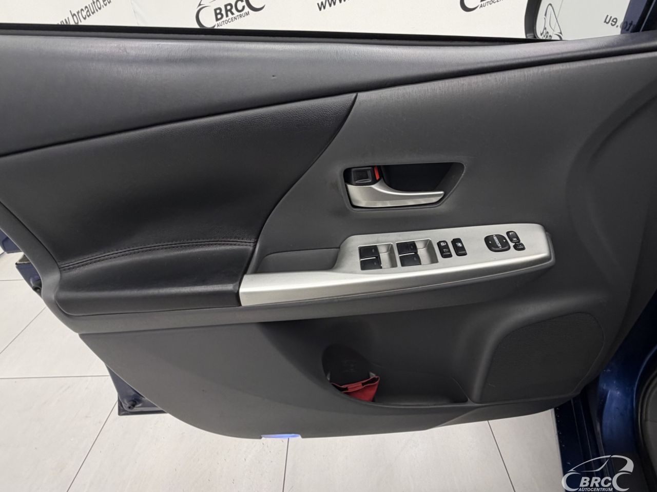 Toyota Prius+ | 18