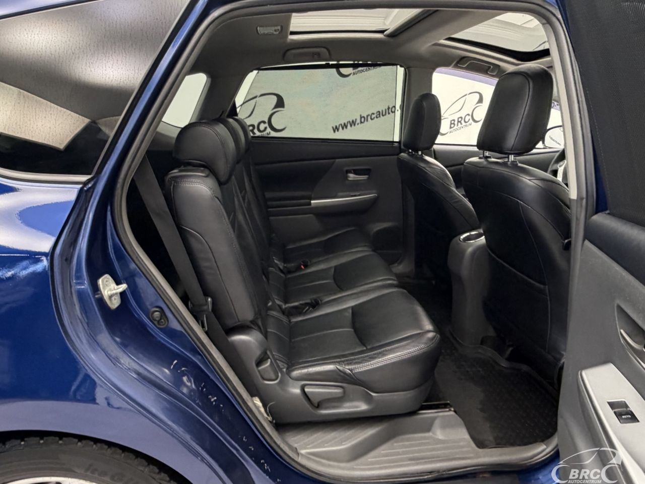 Toyota Prius+ | 8