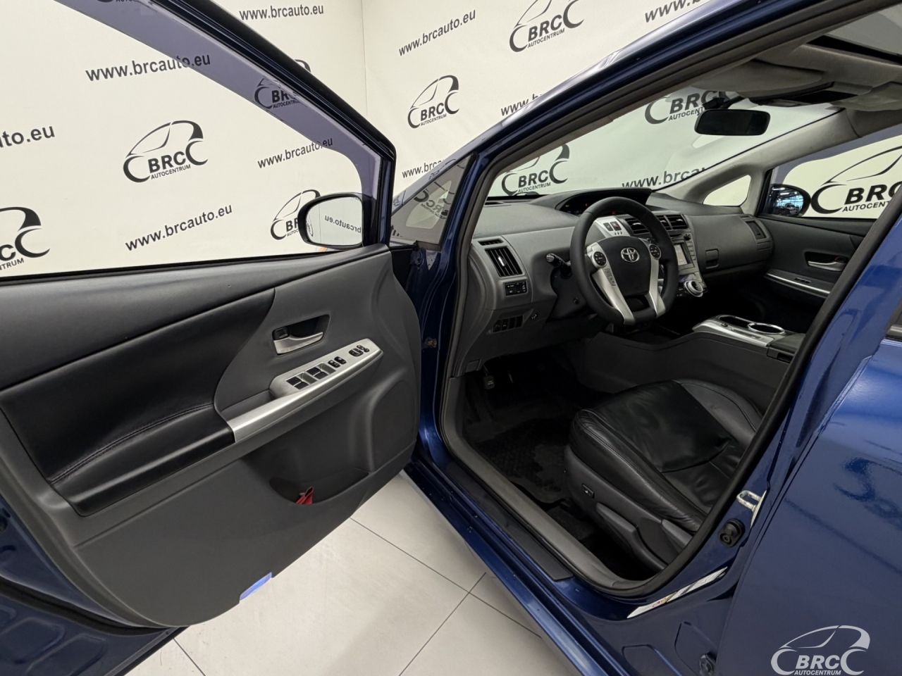 Toyota Prius+ | 17