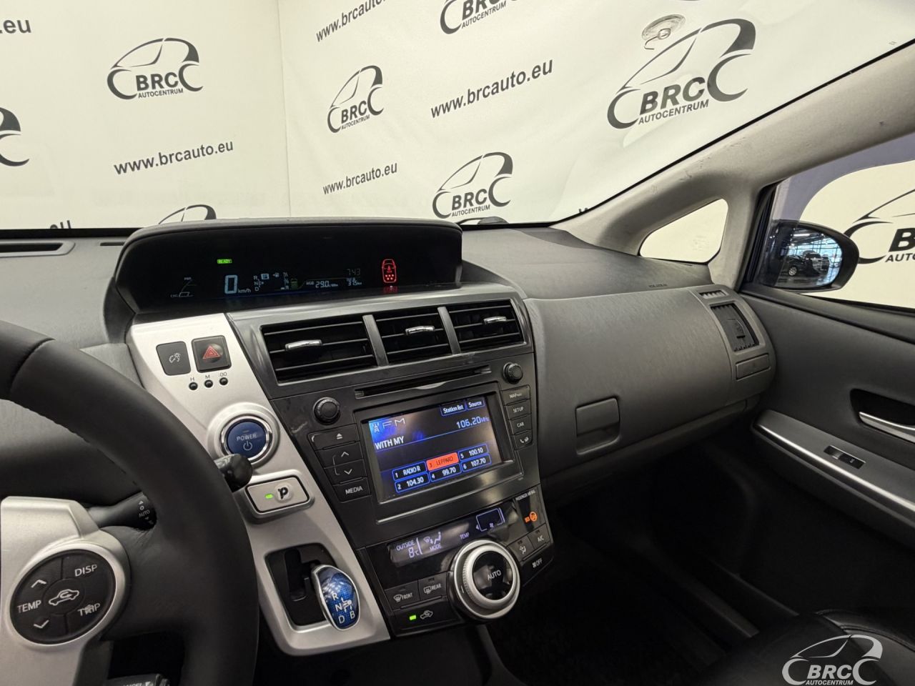 Toyota Prius+ | 25