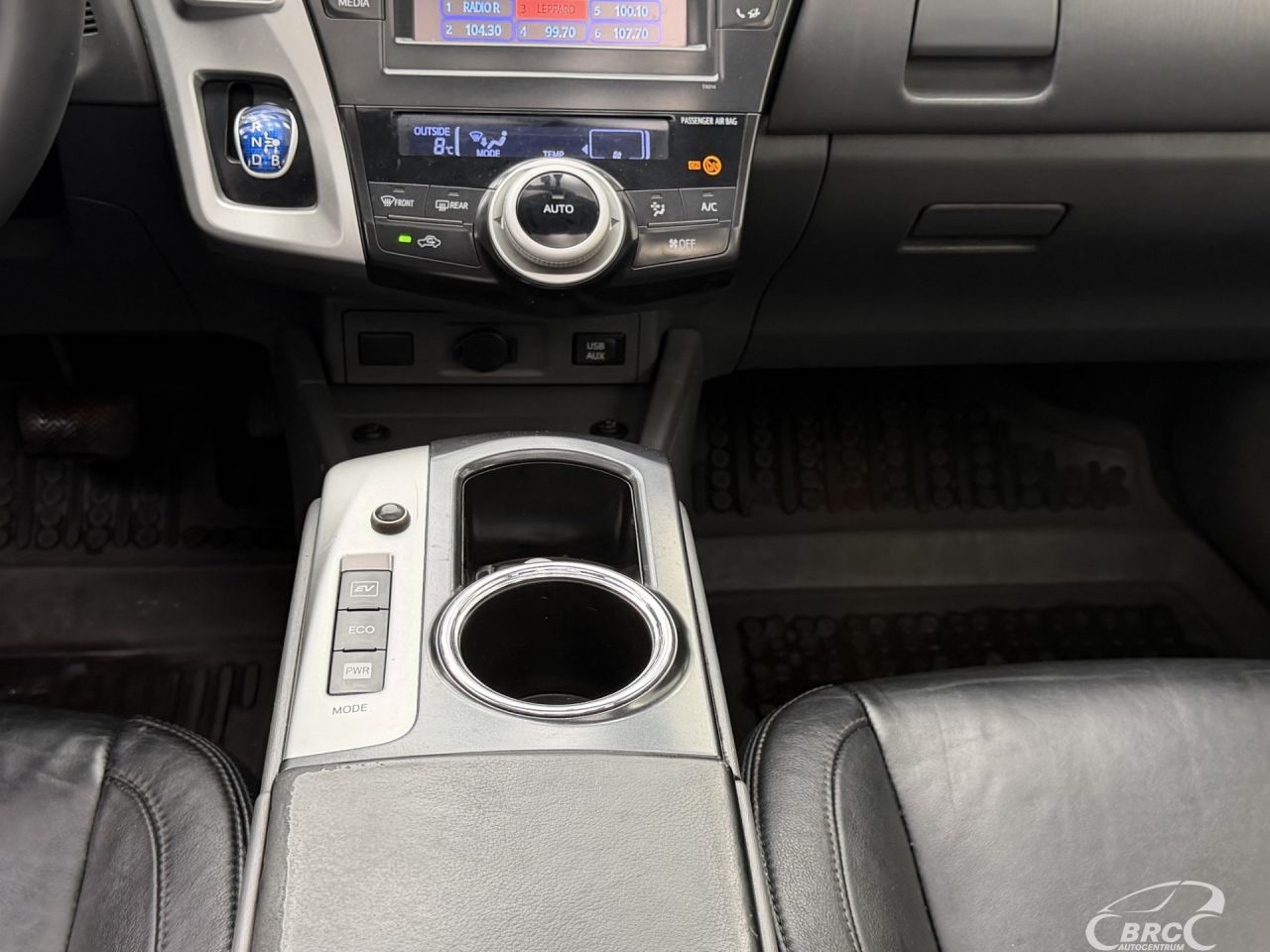 Toyota Prius+ | 16