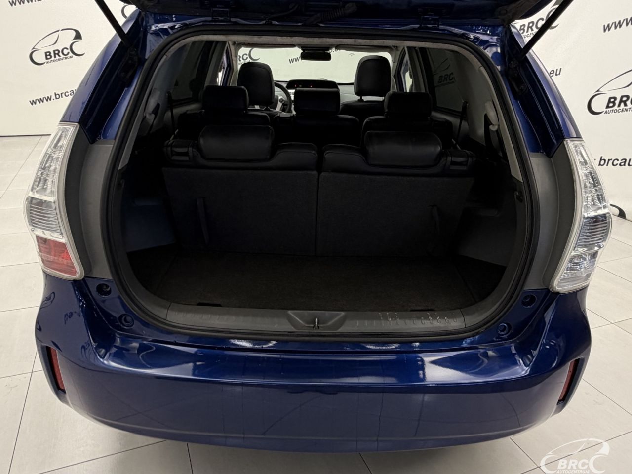 Toyota Prius+ | 43