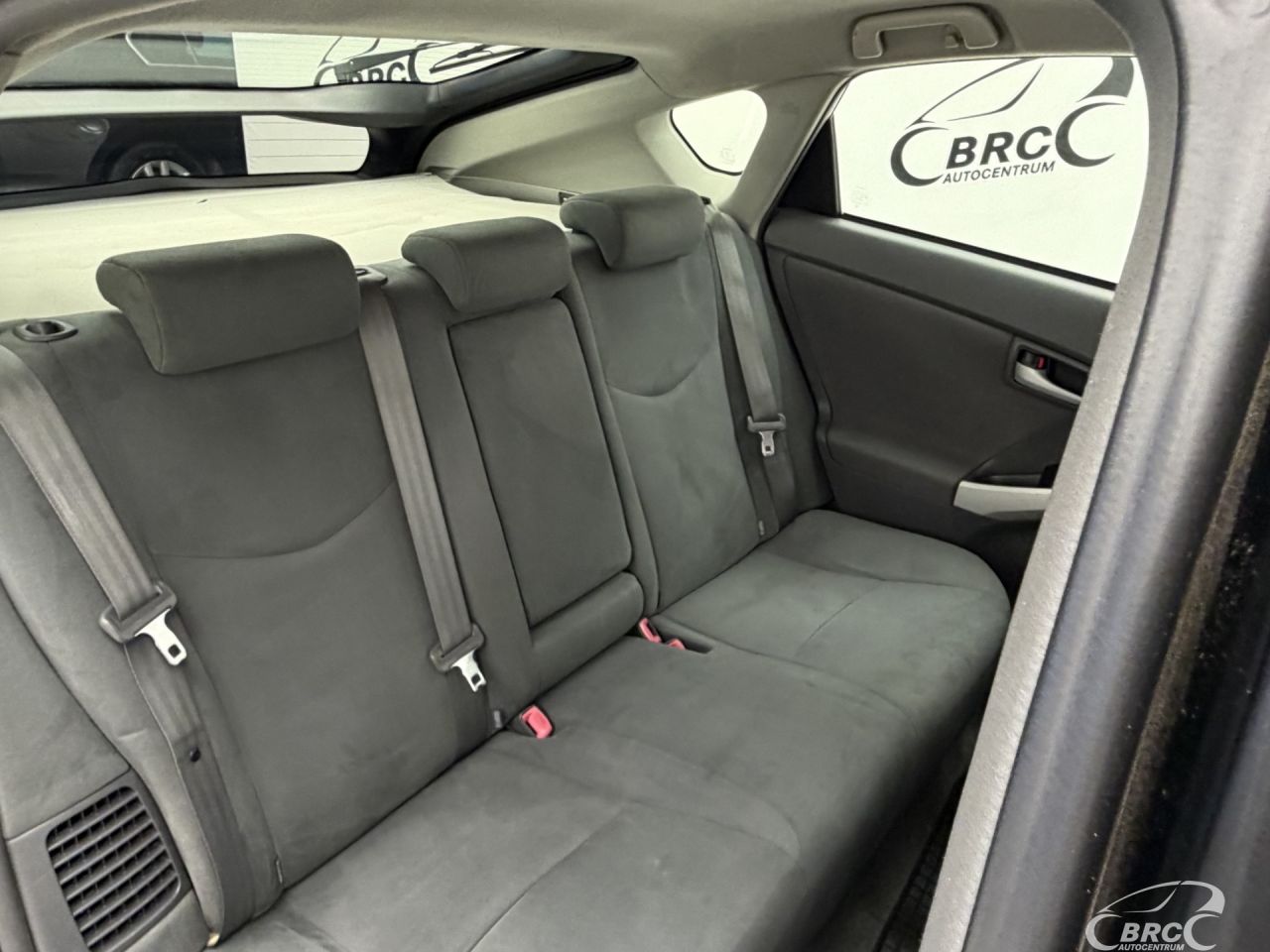 Toyota Prius | 10
