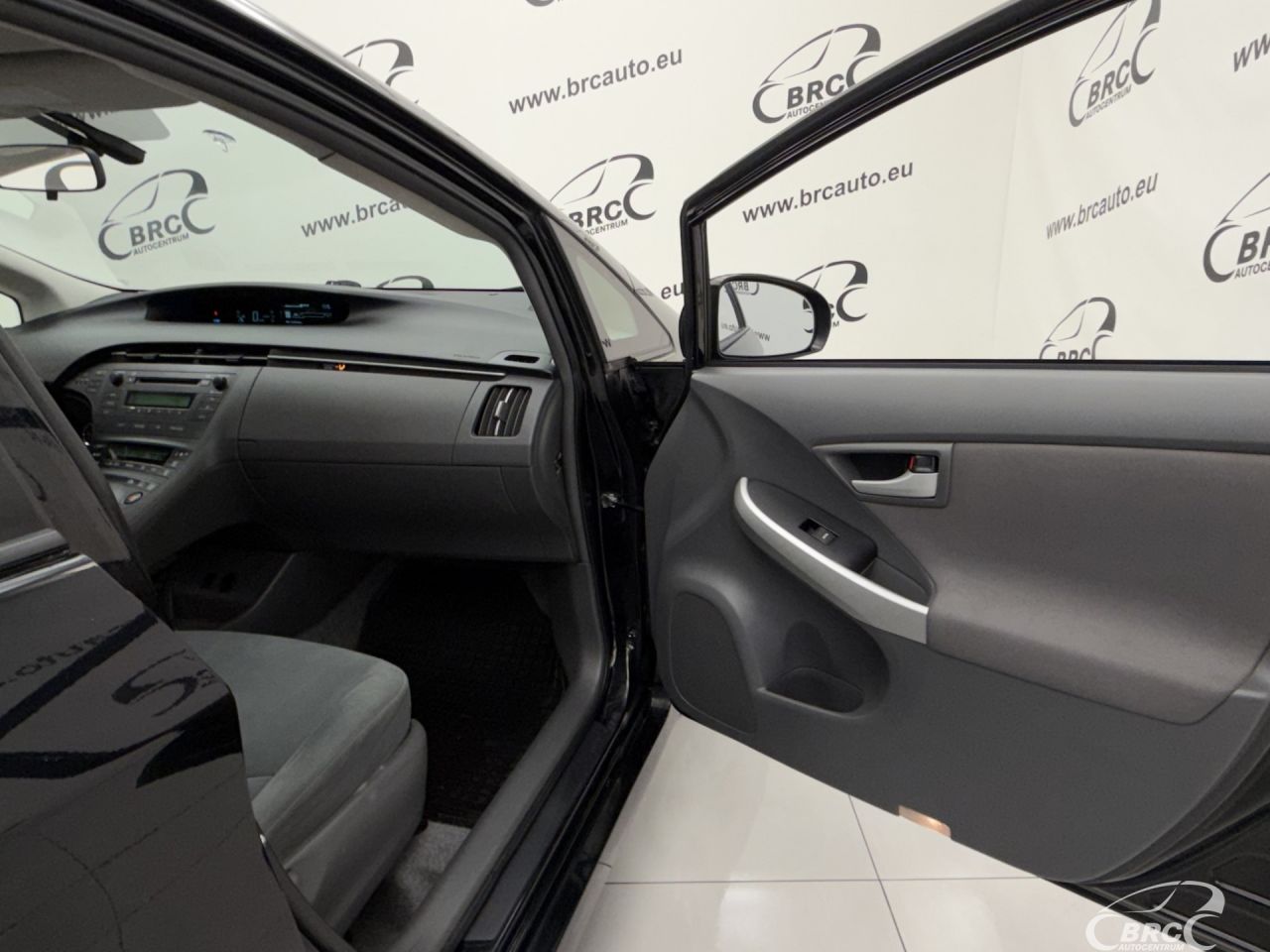 Toyota Prius | 7