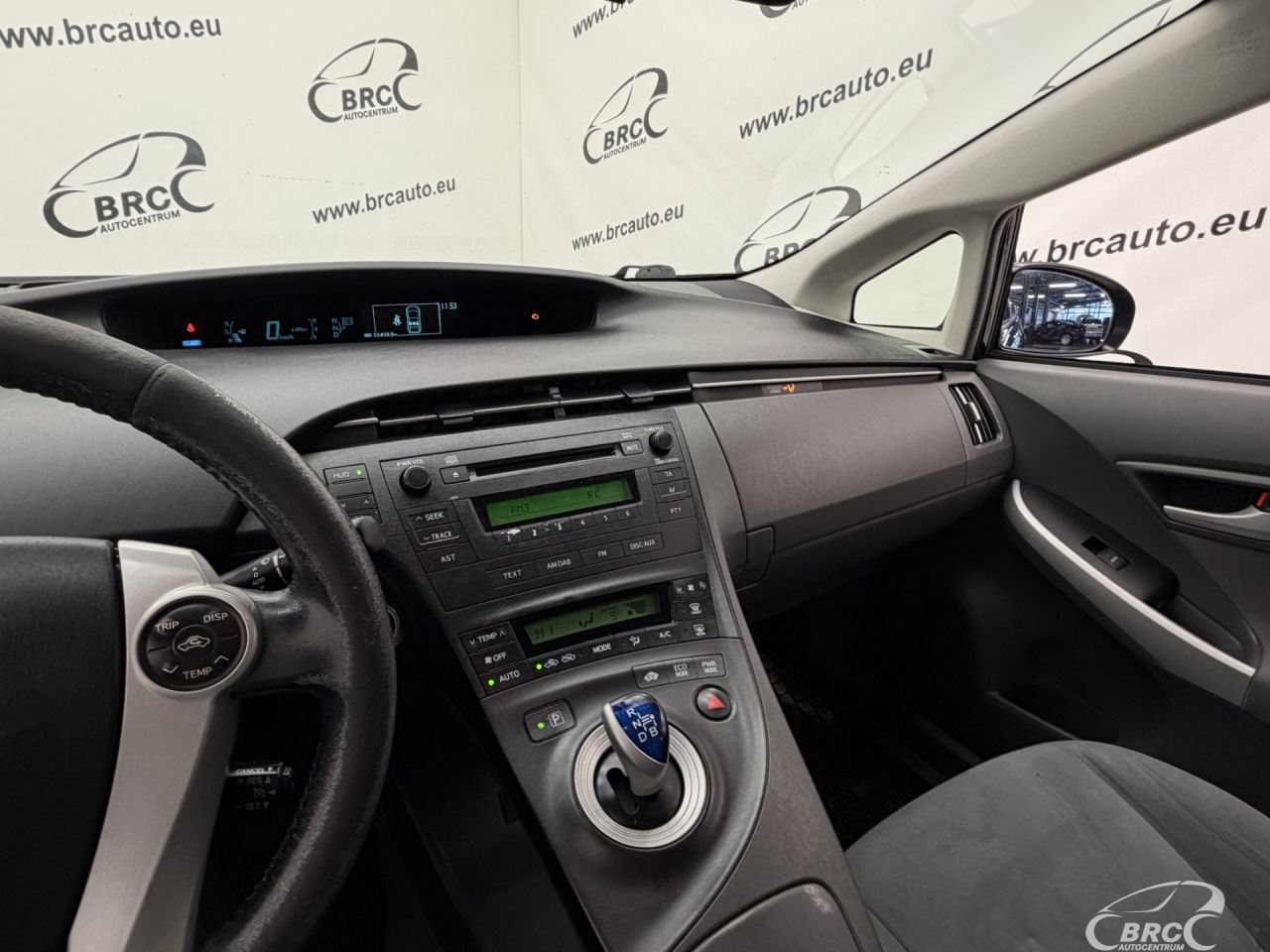 Toyota Prius | 25